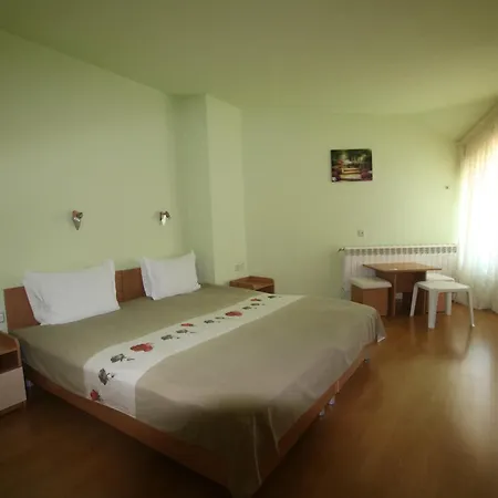 Kiwi Vendégház Aranyhomok