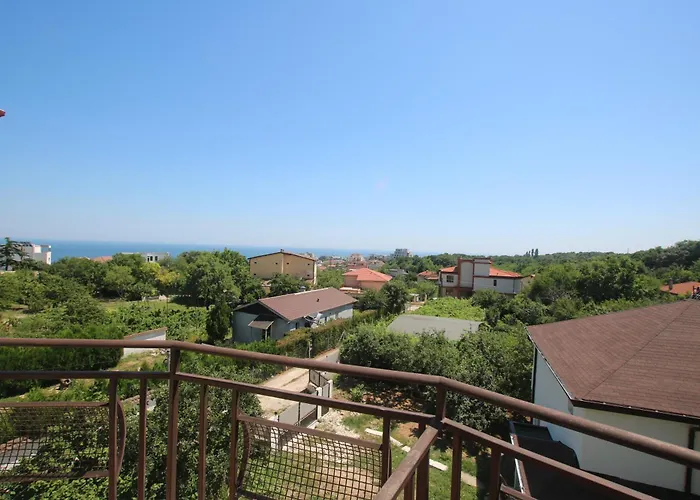 Kiwi Pensión Golden Sands