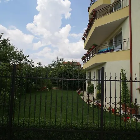 בית הארחה Kiwi *